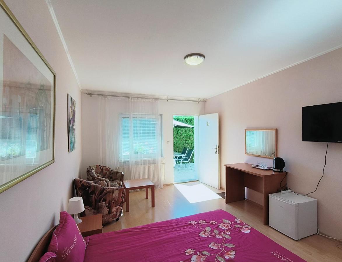 Cozy Room With Garden In Bratysława Zewnętrze zdjęcie