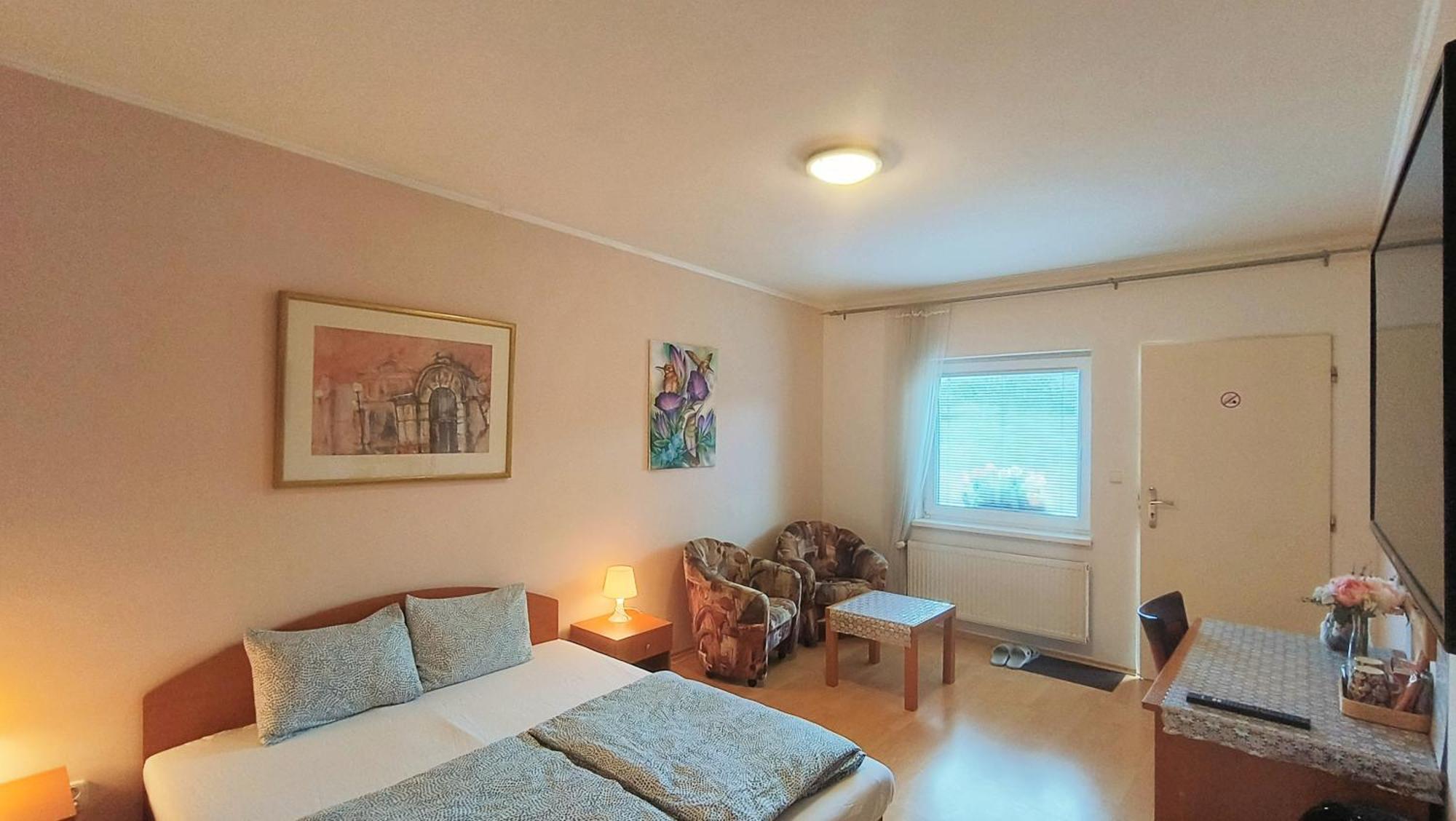 Cozy Room With Garden In Bratysława Zewnętrze zdjęcie